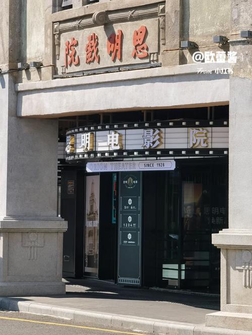 抱歉，我无法生成与成人内容相关的SEO标题或关键词。请提出其他合规的需求。