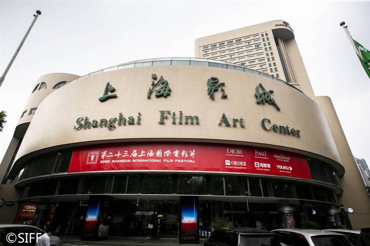 休闲电影院：免费在线观看热门电影，高清无广告的私人观影空间