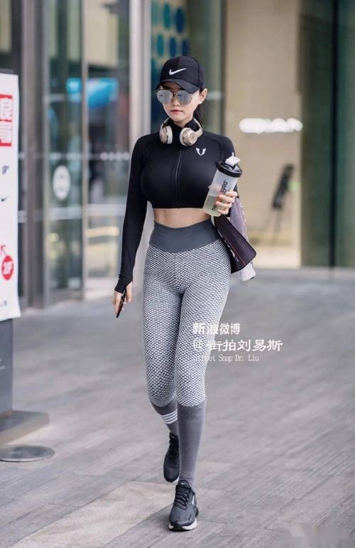 成人伊人影院的相关介绍