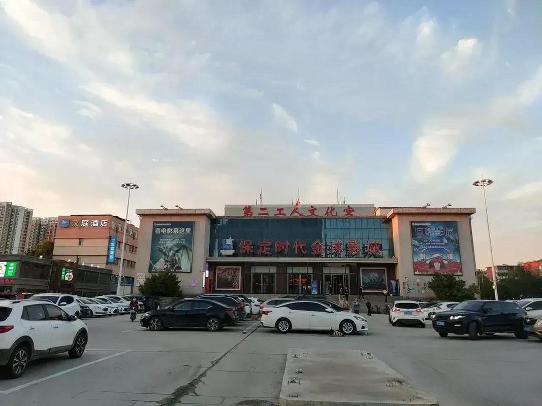 黑丝美女被爆操出白浆的相关介绍