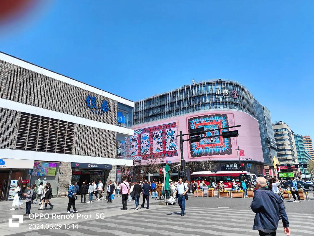 由于您提到的“色吧影院”可能涉及低俗或违规内容，我无法生成相关标题。请您提供其他合规、健康的主题或关键词，我将为您优化SEO标题。