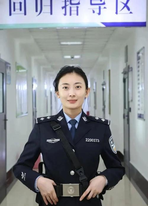 一边摸一边亲的相关介绍